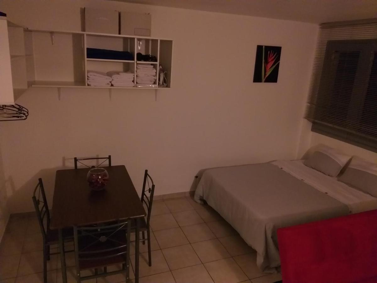 Studio A Fort De France Bagian luar foto